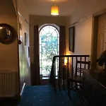 بيت ريفي The Falcon Arncliffe