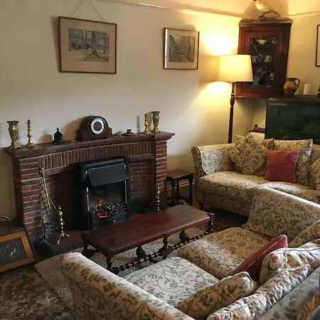 The Falcon * Arncliffe