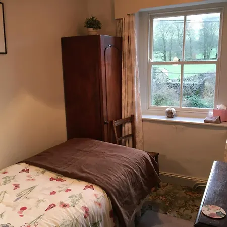 The Falcon Arncliffe