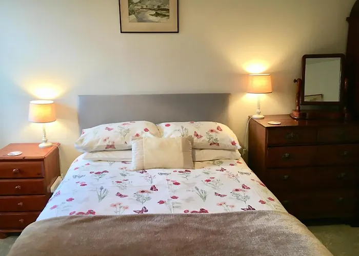 The Falcon * Arncliffe