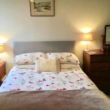 The Falcon * Arncliffe